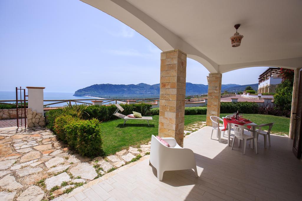 Holiday Lodge Al Porto Матината Екстериор снимка