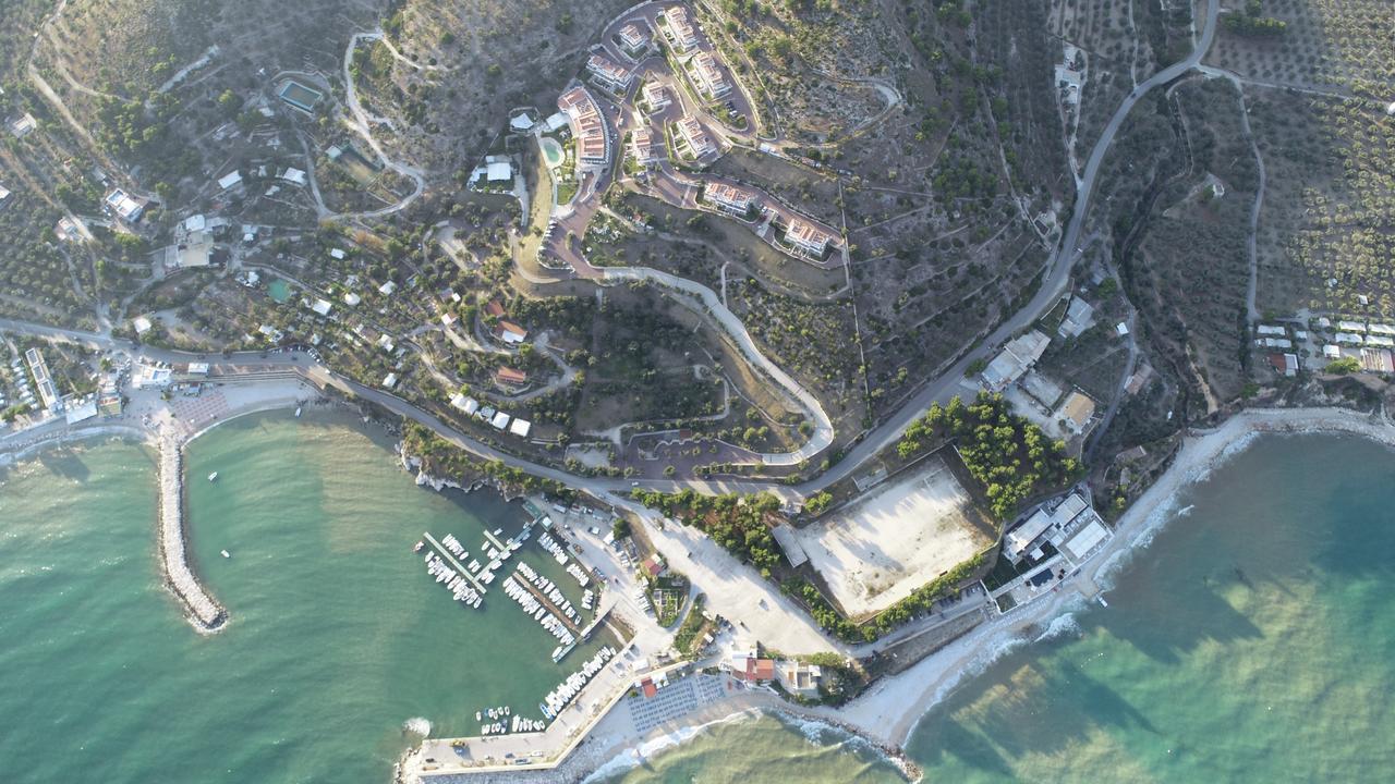 Holiday Lodge Al Porto Матината Екстериор снимка